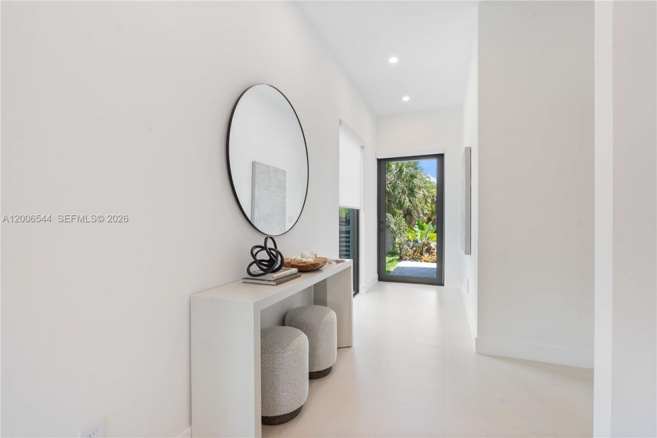 1321 NE 13th Ave , Fort Lauderdale, FL 33304 Photo