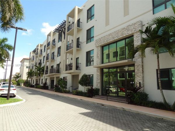 4670 NW 84th Ave , Unit 44, Doral, FL 33166