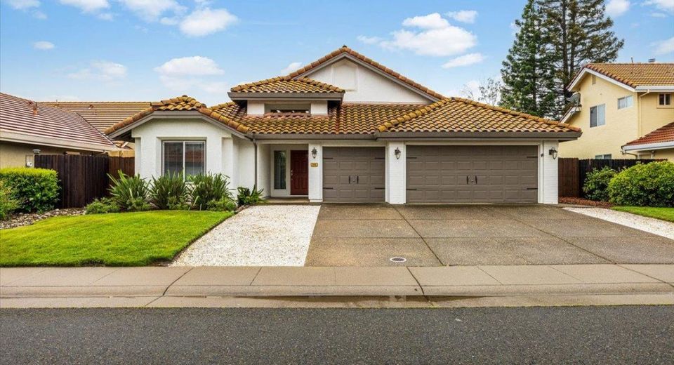 114 Kerwin Way, Folsom, CA 95630 Photo