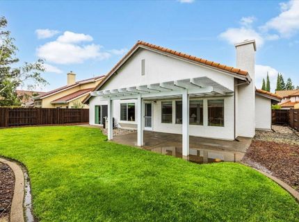 114 Kerwin Way, Folsom, CA 95630 Photo