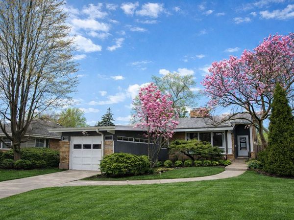 2038 Highland Avenue , Wilmette, IL 60091