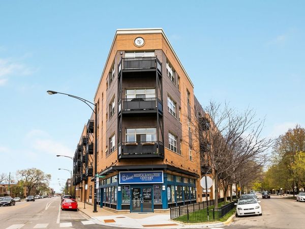 2915 N Clybourn Avenue , Unit 205, Chicago, IL 60618