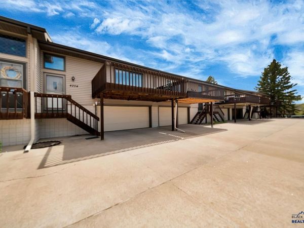 4204 FOOTHILL DR, Rapid City, SD 57702