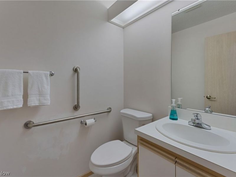 695 E Western Reserve Road, Unit 602, Poland, OH 44514 Photo 15