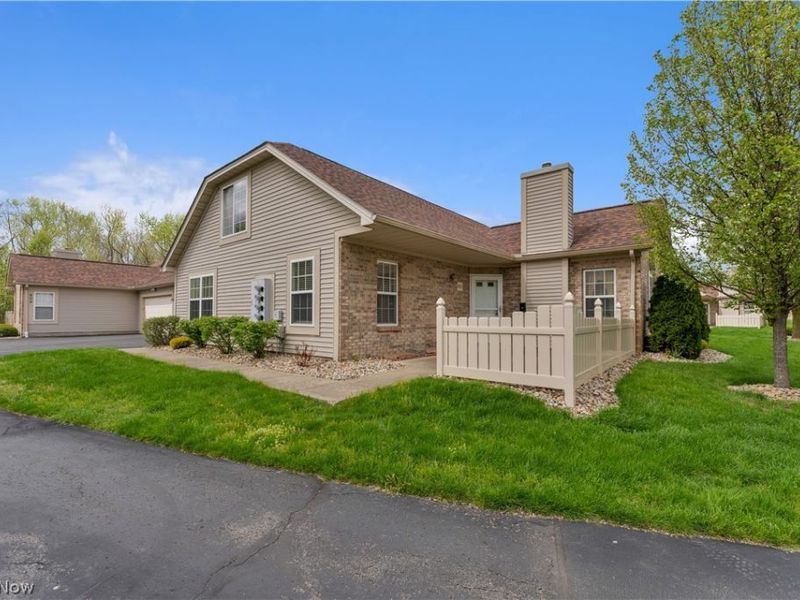 695 E Western Reserve Road, Unit 602, Poland, OH 44514 Photo 2