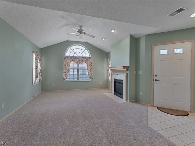 695 E Western Reserve Road, Unit 602, Poland, OH 44514 Photo 9