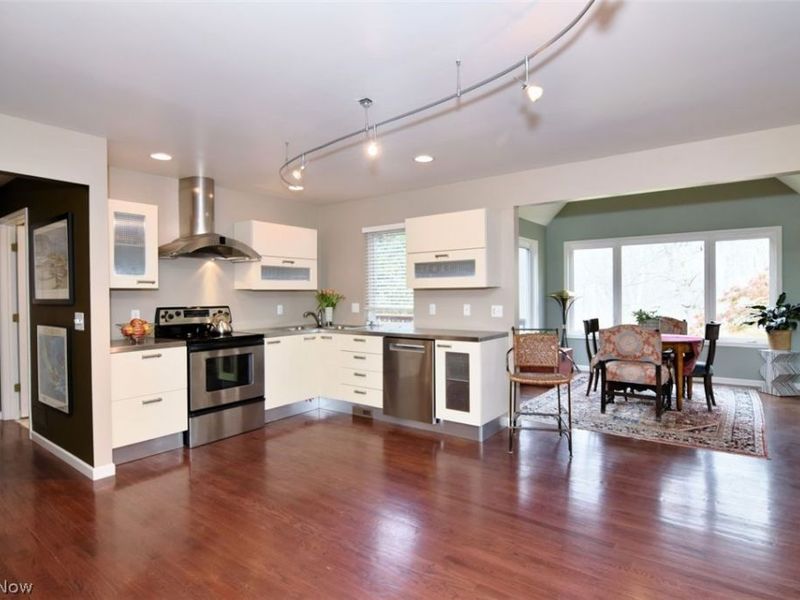 766 Carriage Trail , Northfield, OH 44067 Photo 12