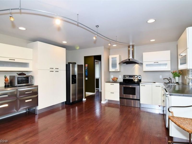 766 Carriage Trail , Northfield, OH 44067 Photo 14