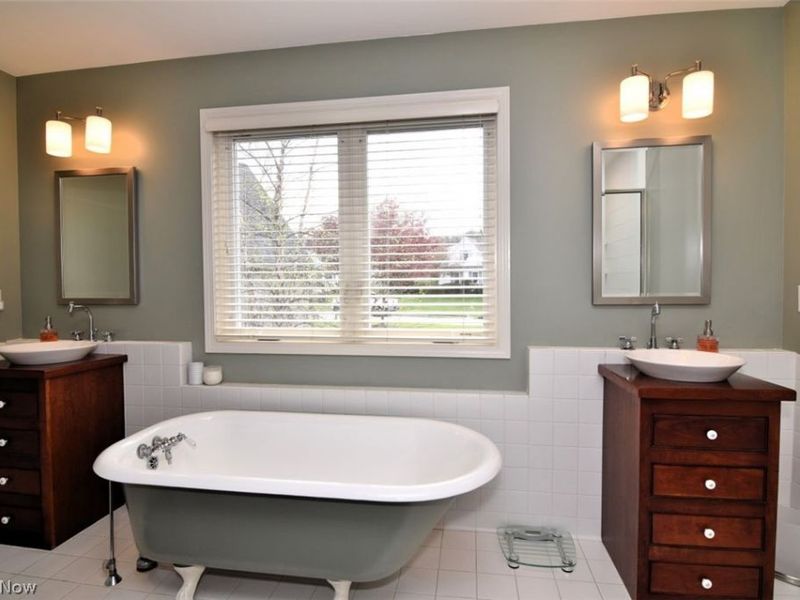 766 Carriage Trail , Northfield, OH 44067 Photo 21