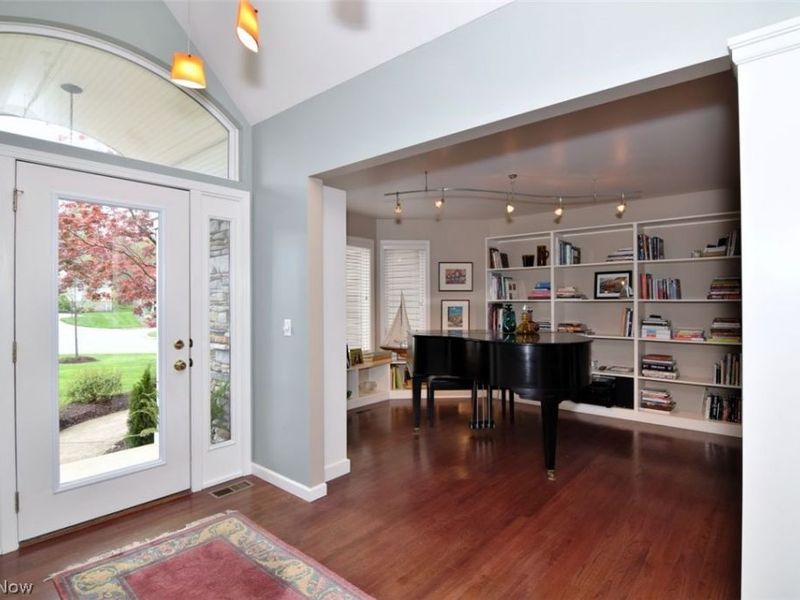 766 Carriage Trail , Northfield, OH 44067 Photo 9