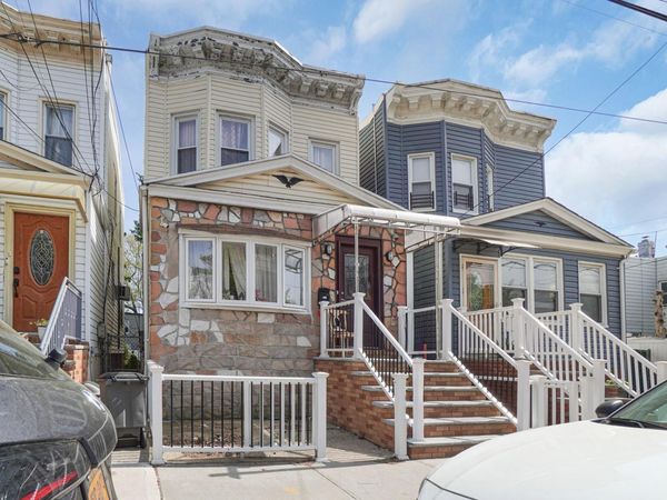 102-12 85th Road , Richmond Hill, NY 11418