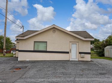 818 REESE AVENUE, HERSHEY, PA 17033