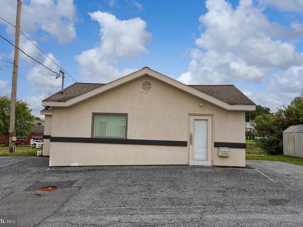 818 REESE AVENUE, HERSHEY, PA 17033