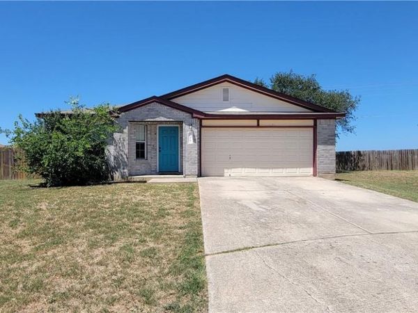 749 Marino CT , Bastrop, TX 78602