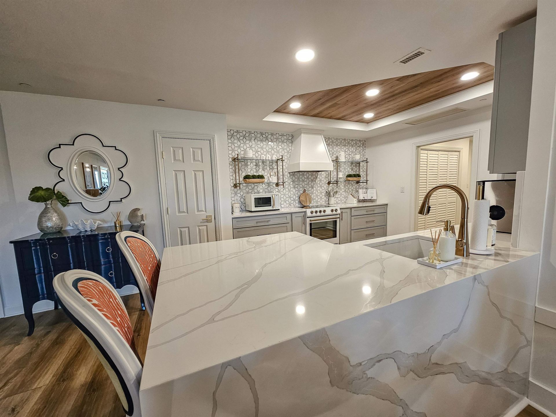 8500 Margate Circle  Photo 13