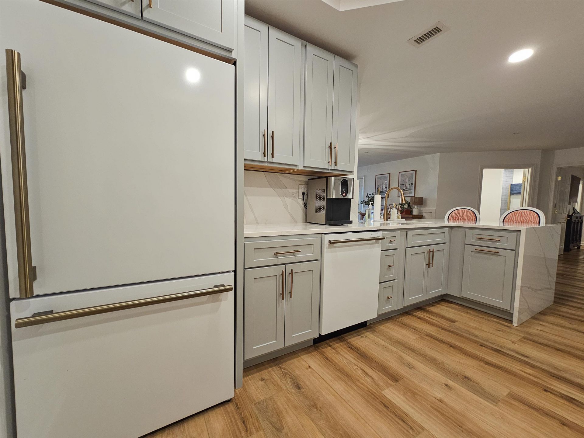 8500 Margate Circle  Photo 17