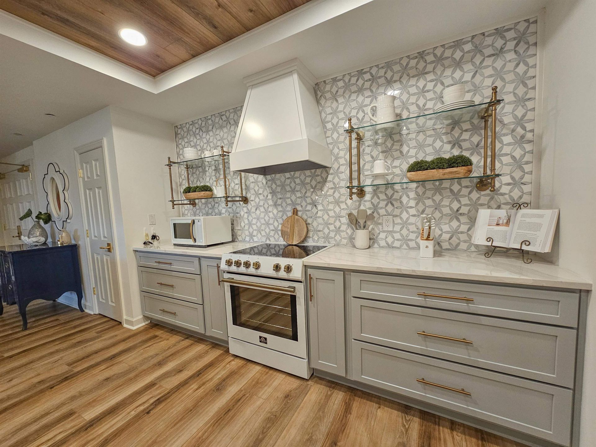 8500 Margate Circle  Photo 18