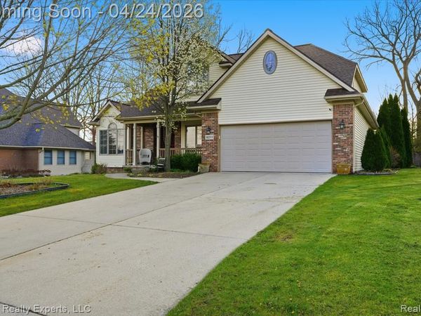 9211 Meadow Ridge Lane , Grand Blanc Twp, MI 48439