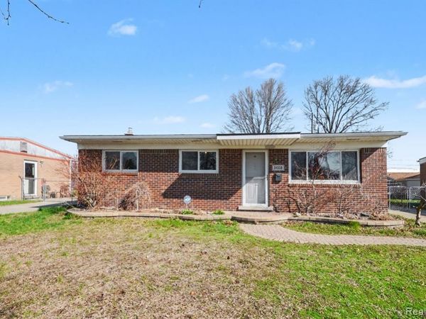 34330 Florence Avenue , Westland, MI 48185