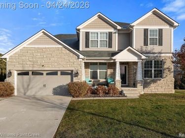 16089 Diamante Drive, Macomb Twp, MI 48044