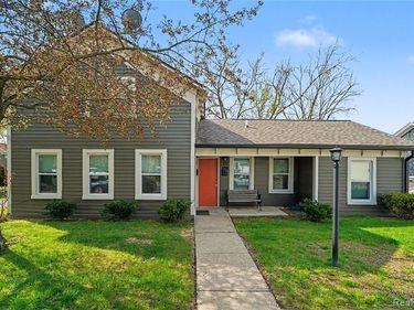 12 E Church Street, Clarkston, MI 48346