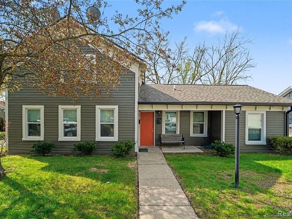12 E Church Street , Clarkston, MI 48346