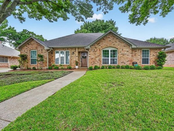 2007 Iron Horse Court , Arlington, TX 76017