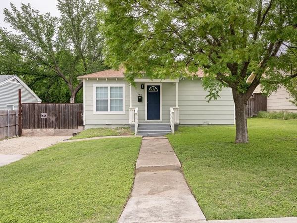 7416 Gaston Avenue , Fort Worth, TX 76116