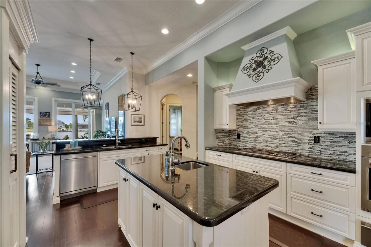 624 Balibay Road, Apollo Beach, FL 33572 Photo