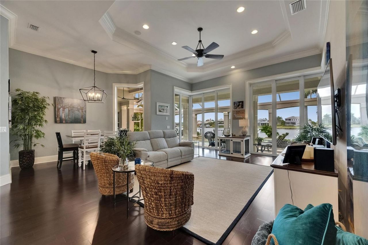 624 Balibay Road, Apollo Beach, FL 33572 Photo