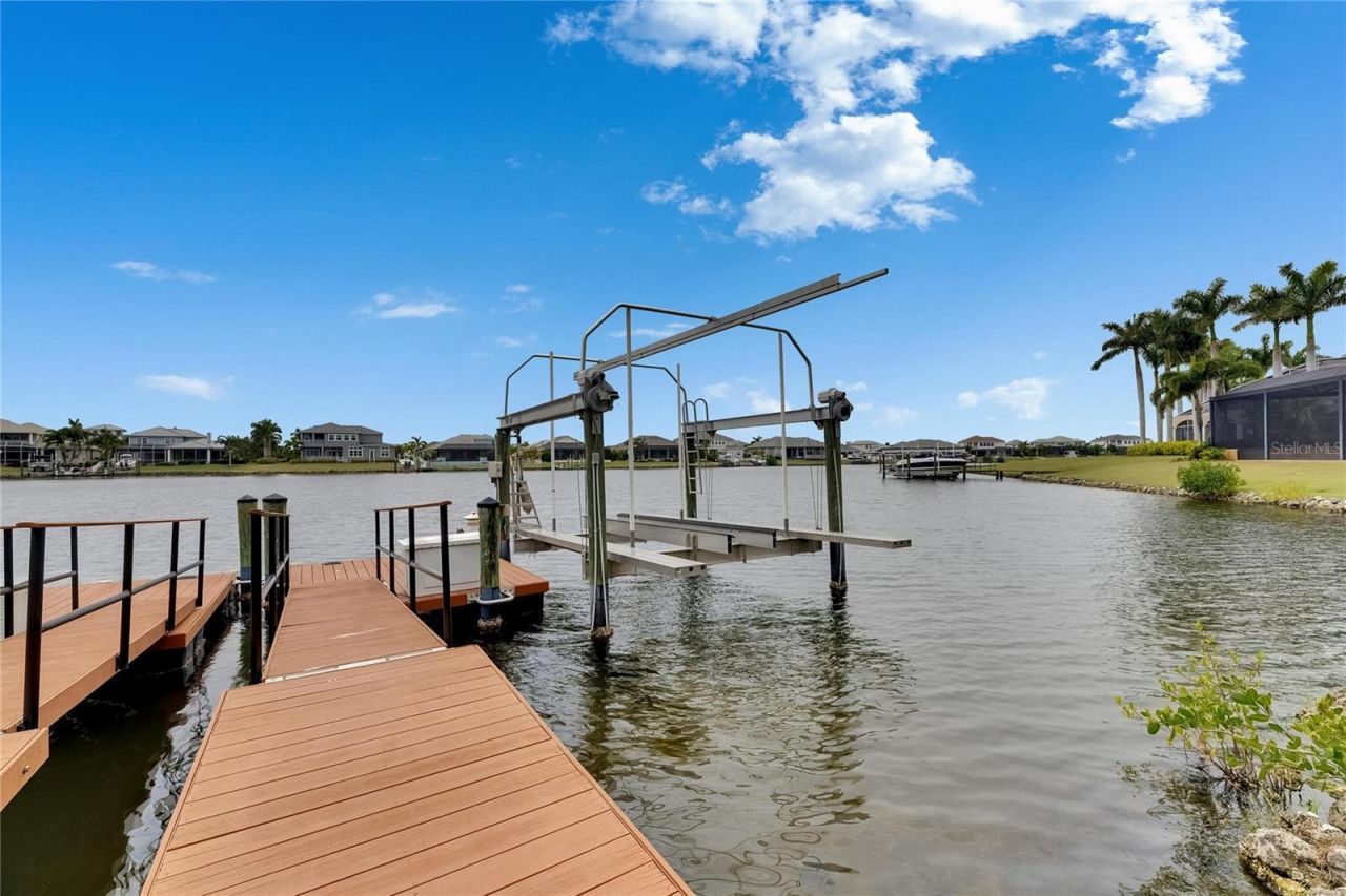 624 Balibay Road, Apollo Beach, FL 33572 Photo