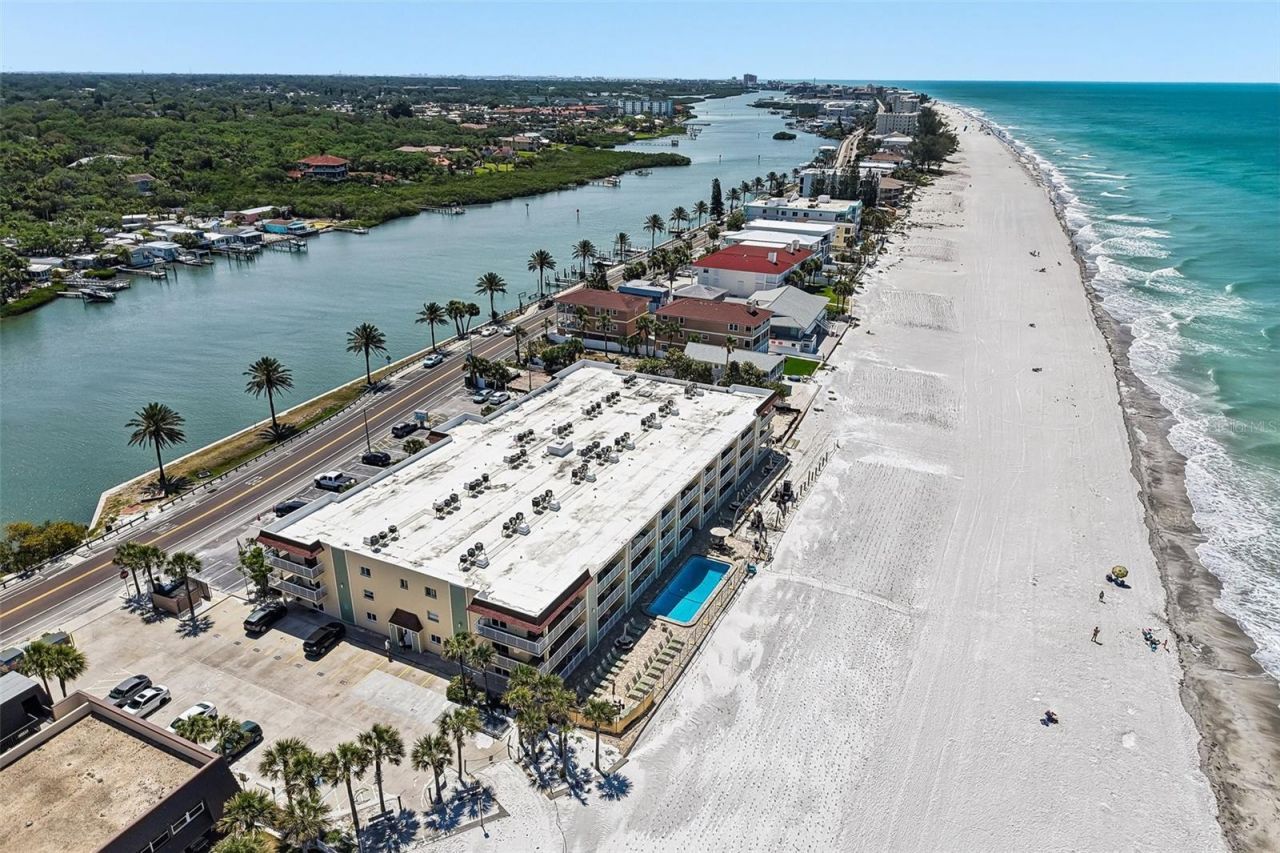50 Gulf Boulevard, Unit 301, Indian Rocks Beach, FL 33785 Photo