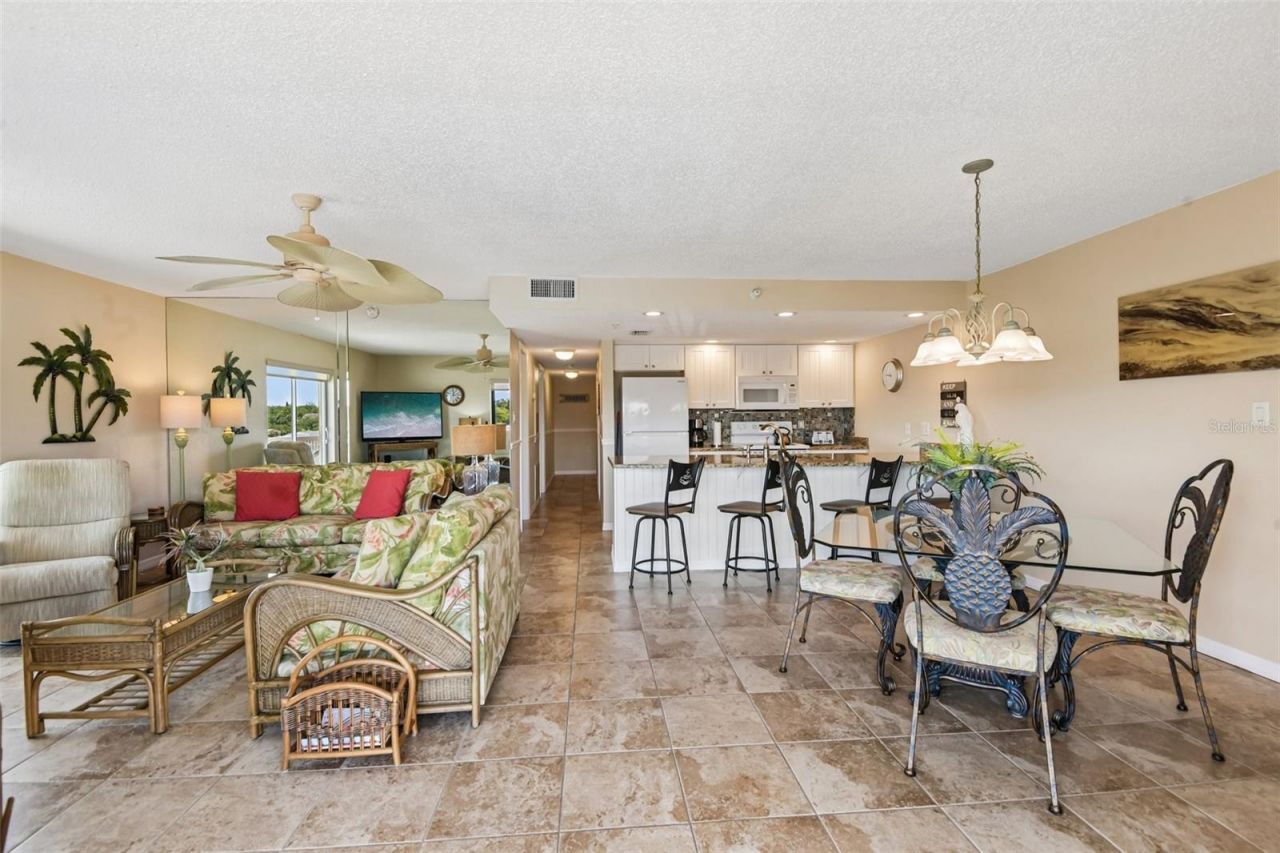 50 Gulf Boulevard, Unit 301, Indian Rocks Beach, FL 33785 Photo