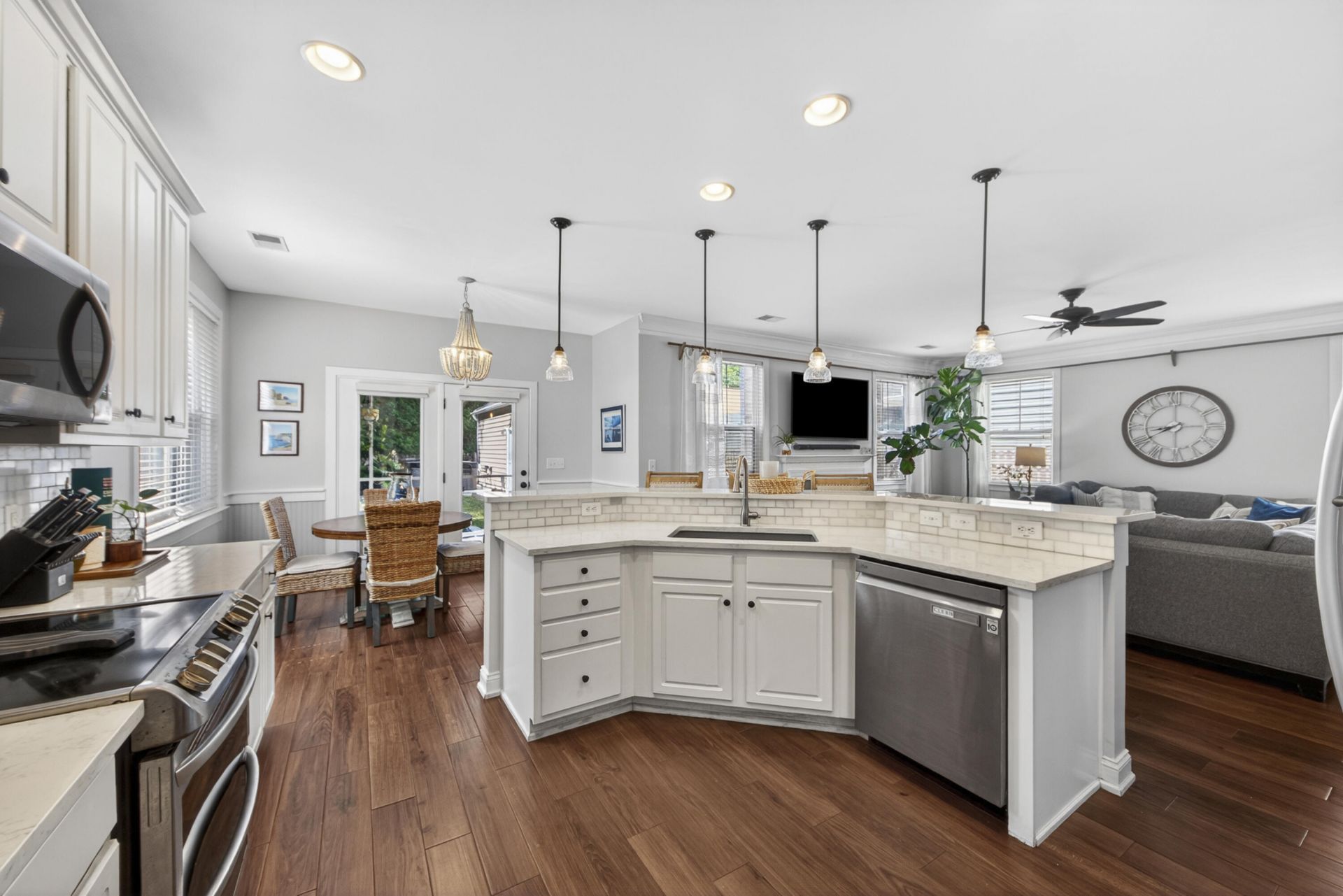 1439 Roustabout Way Photo 14