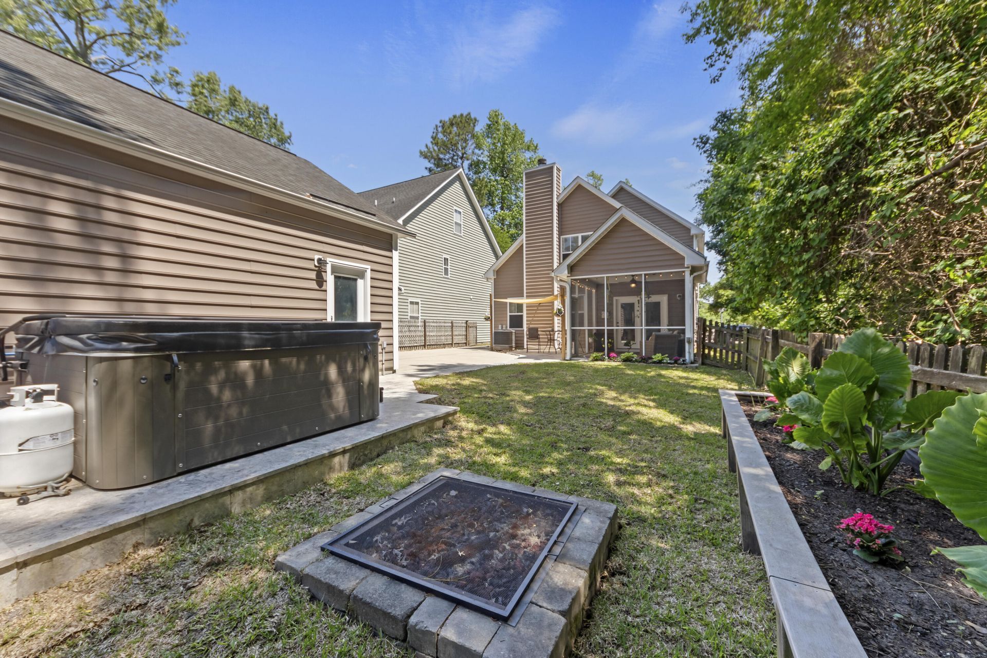 1439 Roustabout Way Photo 30