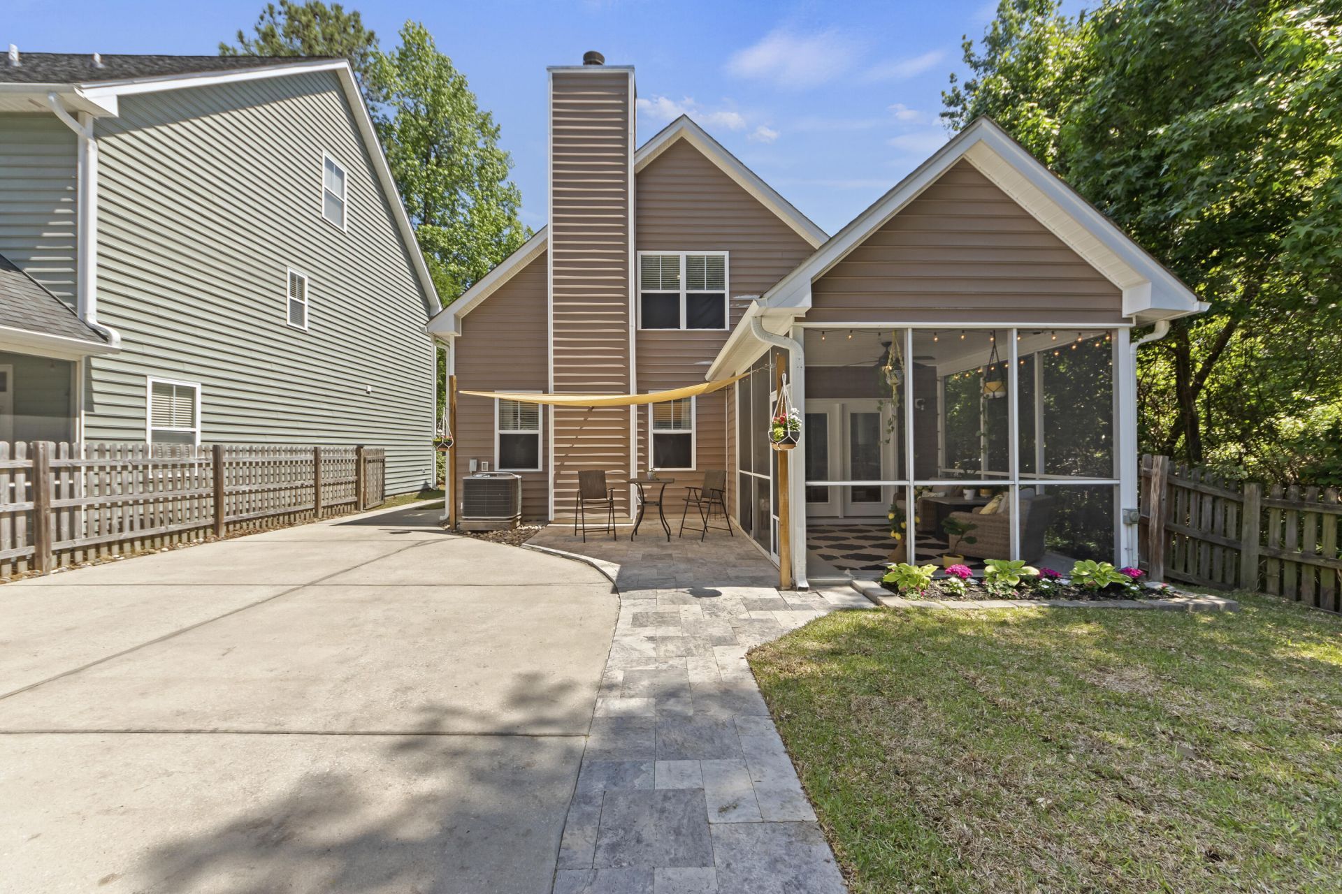 1439 Roustabout Way Photo 6
