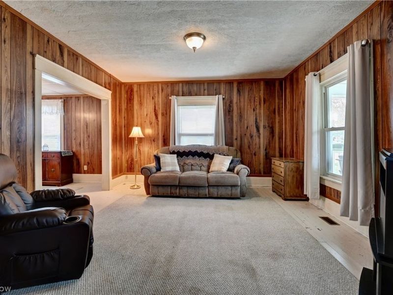 418 Jackson Avenue NE, Brewster, OH 44613 Photo 9