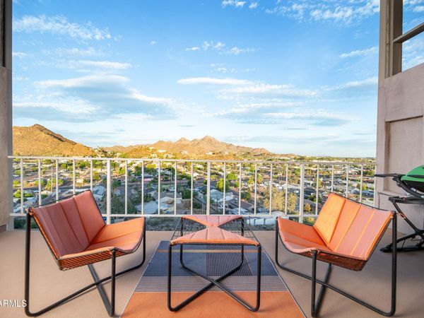 1057 E BUTLER Drive, Unit B4, Phoenix, AZ 85020