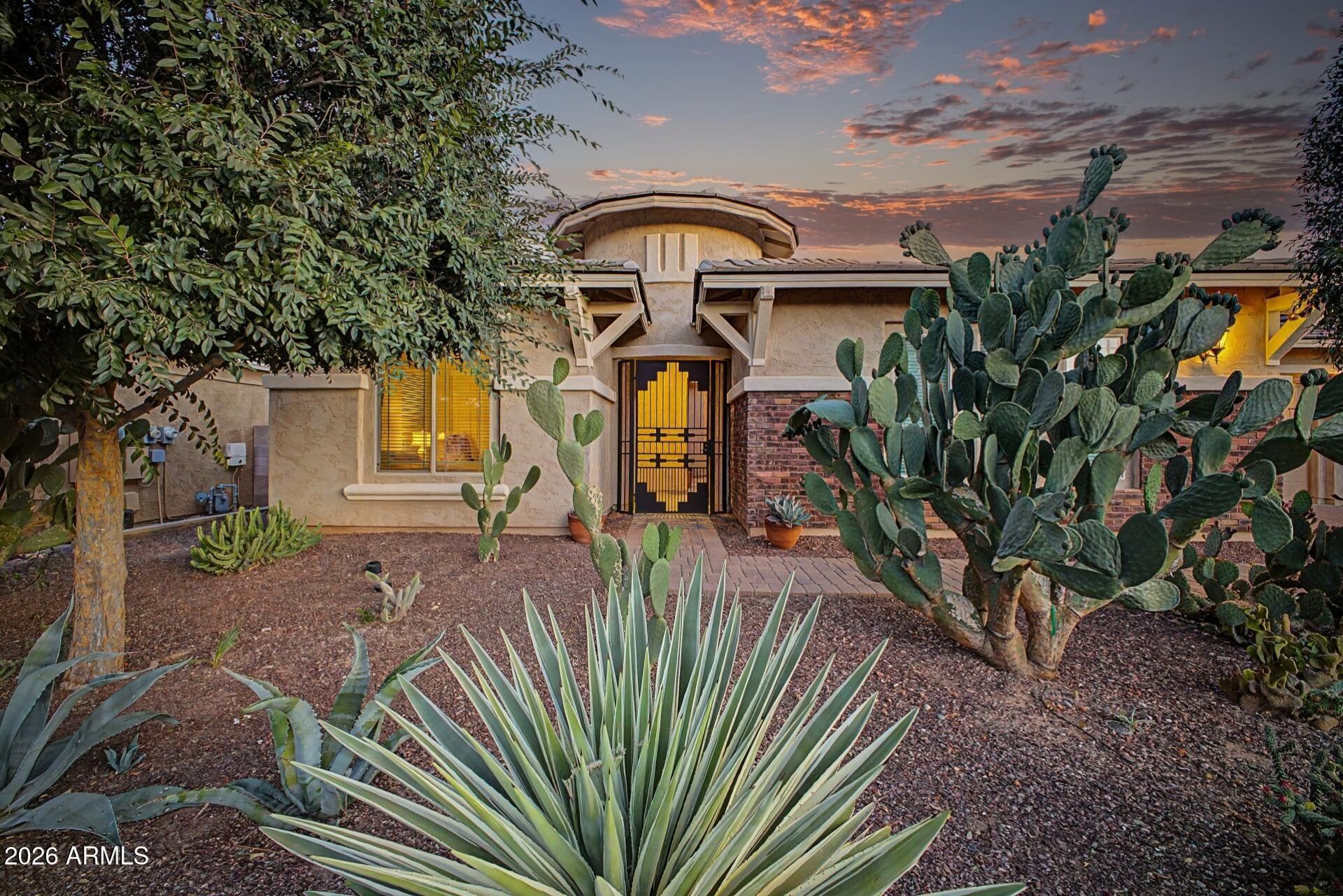 18471 W Paradise Lane, Surprise, AZ 85388 Main Photo