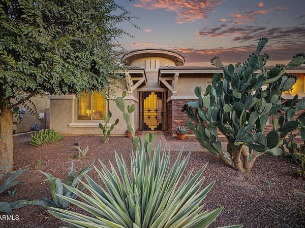 18471 W PARADISE Lane, Surprise, AZ 85388