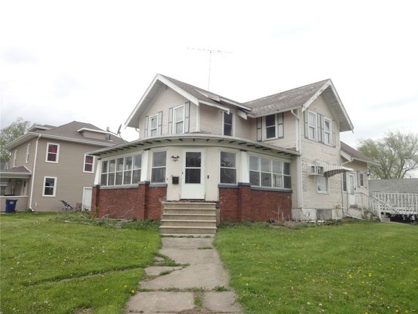 399 E Washington Street , Marengo, IA 52301