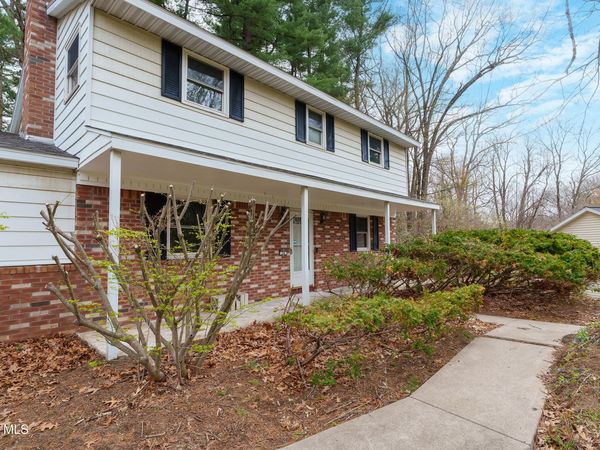 24 Longview Drive, Clifton Park, NY 12065