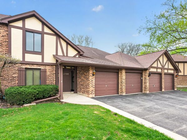 1700 Lakecliffe Drive , Unit C, Wheaton, IL 60189
