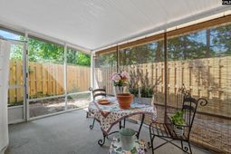 130 Thorn Tree Lane photo 4