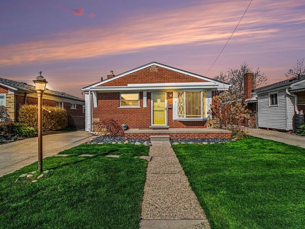 32015 Saint Margaret Street, Saint Clair Shores, MI 48082