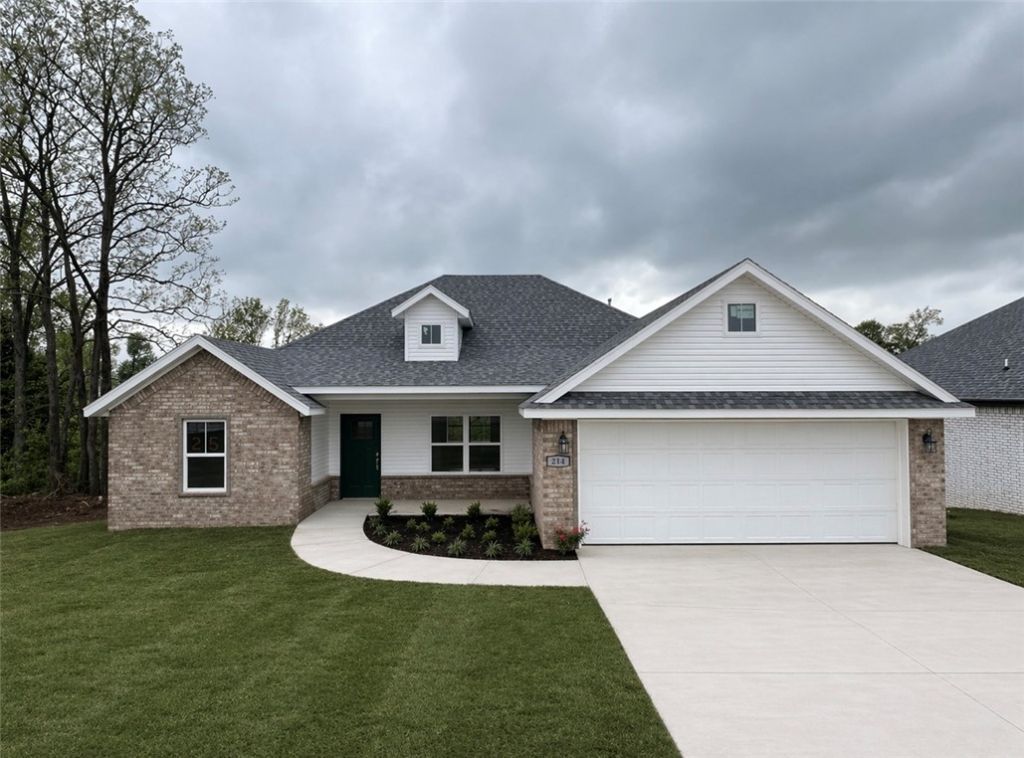 214 Lavona Lane , Huntsville, AR 72740 Main Photo