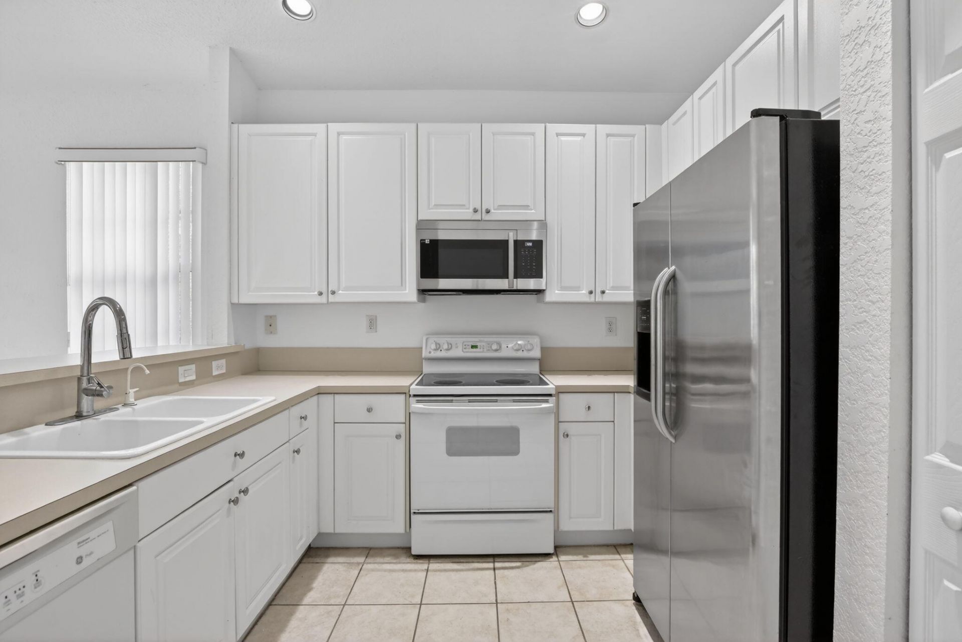 7915 NW 20th Street, Pembroke Pines, FL 33024 Photo