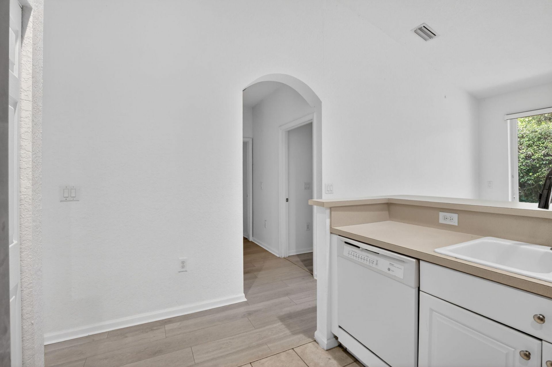 7915 NW 20th Street, Pembroke Pines, FL 33024 Photo