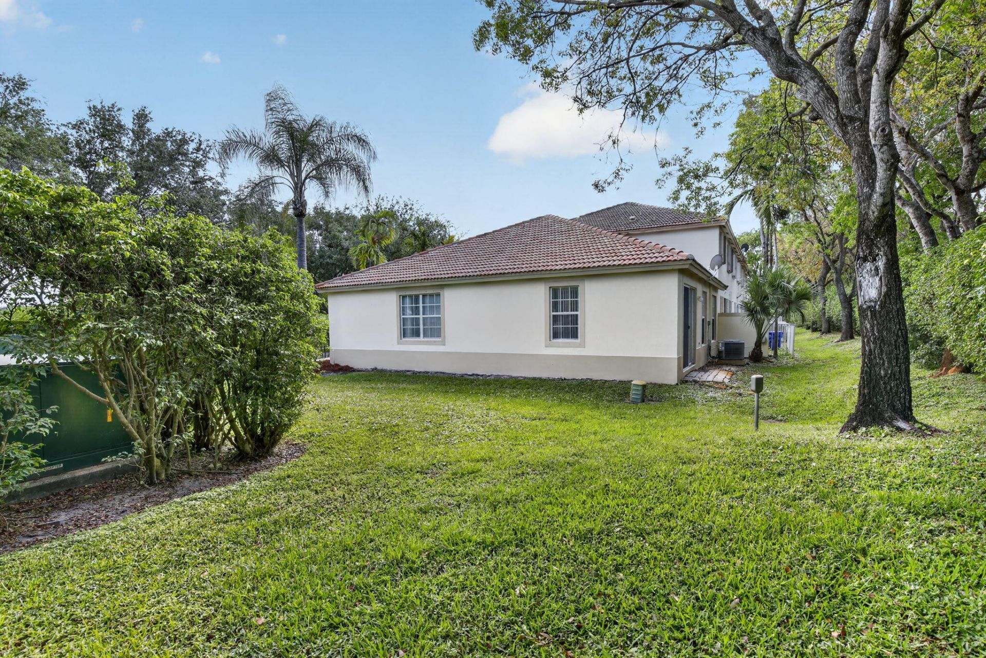 7915 NW 20th Street, Pembroke Pines, FL 33024 Photo