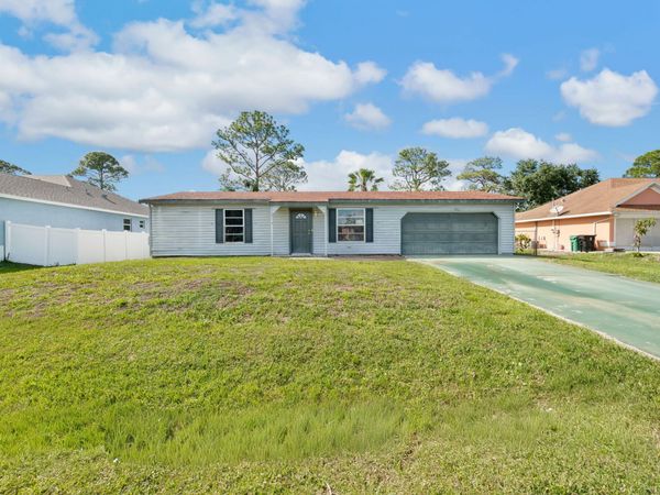 113 SW Starfish Avenue, Port St. Lucie, FL 34984